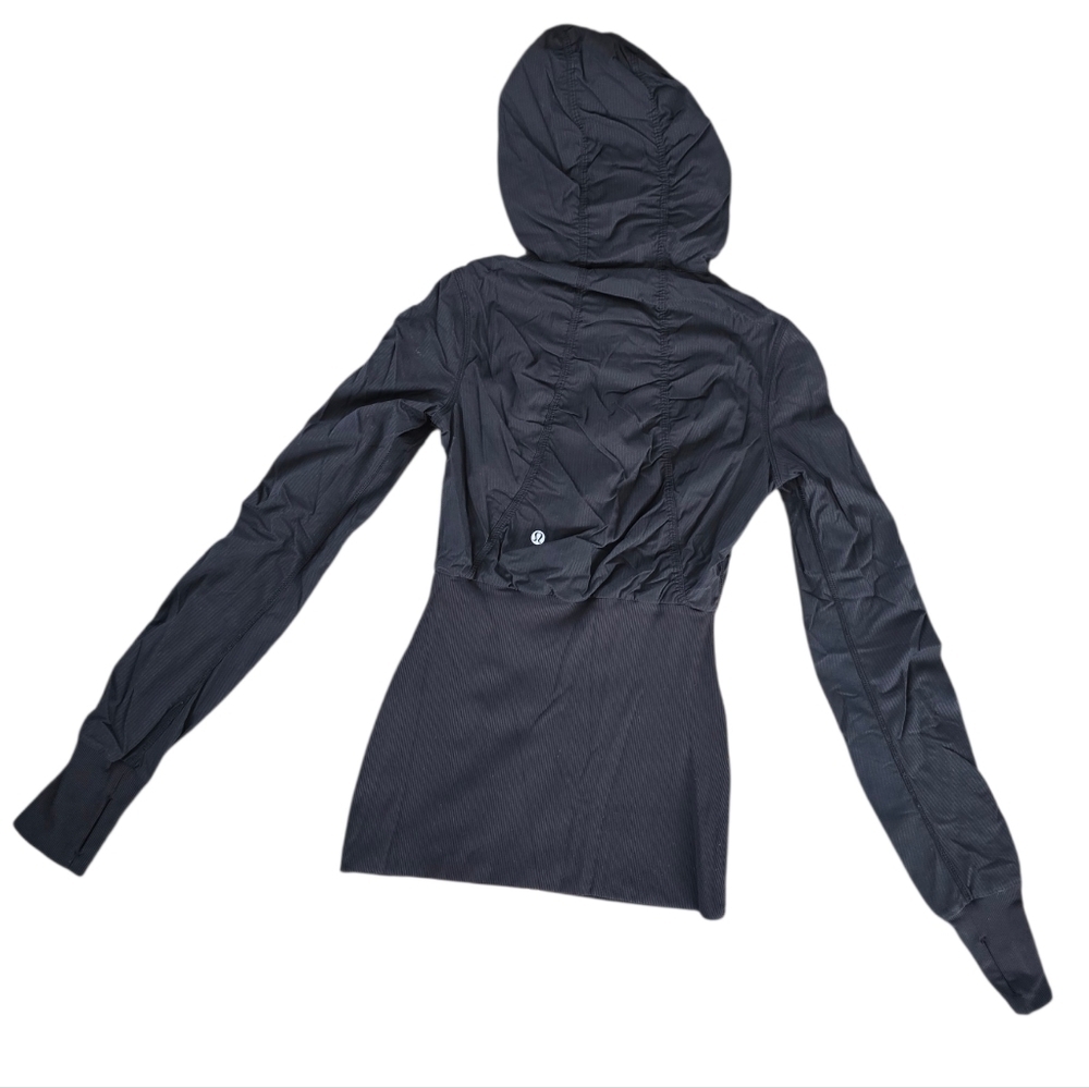 Lululemon Dance Studio Reversible Black Athletic Zip Hoodie Jacket Size 2 - Picture 3 of 9